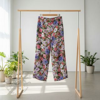 Wiskoza SATIN Old fashion flowers digital print