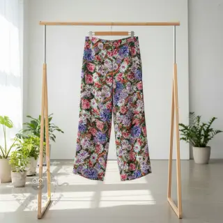 Wiskoza SATIN Old fashion flowers digital print