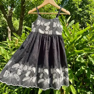 Bawełniana tkanina EMBROIDERY Amia czarna