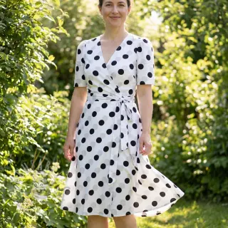 Wiskoza RADIANCE Polka BIG dot white
