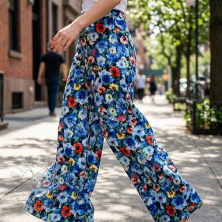 Wiskoza RADIANCE Flower design A digital print