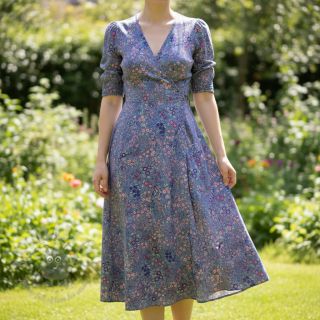 Wiskoza ECOVERO Flowers Galia purple