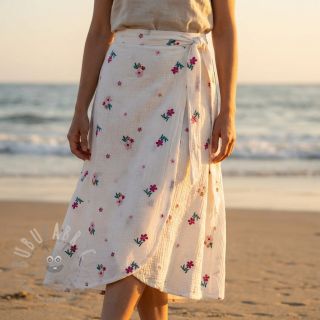 Muślin double gauze EMBROIDERY Flowers MIA camel