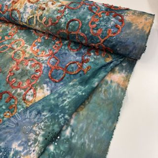 Bawełniana tkanina TIE DYE EMBROIDERY Elise tape design C