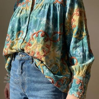 Bawełniana tkanina TIE DYE EMBROIDERY Elise tape design C