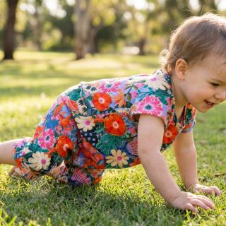 Tkanina wiskozowa z lnem Bright and bold design A