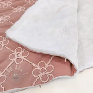 Pikowana tkanina Flower design old pink