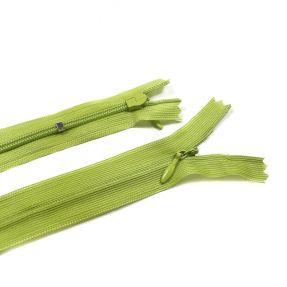 Zips krytý nedeliteľný 25 cm lime