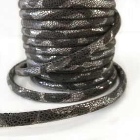 Zamszowy sznur Snake silver