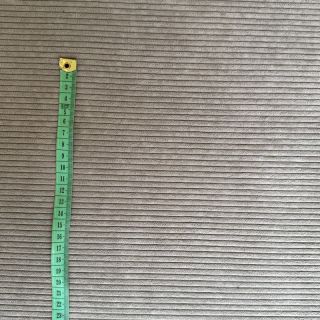 Sztruks HUGGY souris