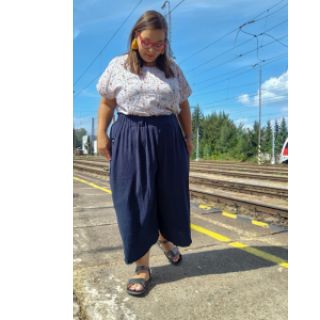 Tkanina wiskozowa z lnem CRINCLE navy