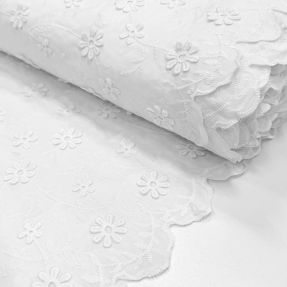 Bavlnená látka EMBROIDERY Catchy daisy white