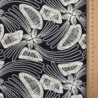 Bavlnená látka EMBROIDERY Amia black